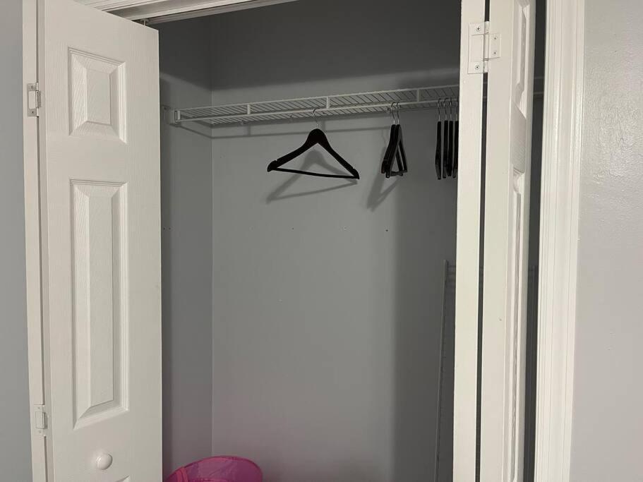 Cheerful 3-Bedrooms With Free Parking On Premises Tallahassee Eksteriør billede