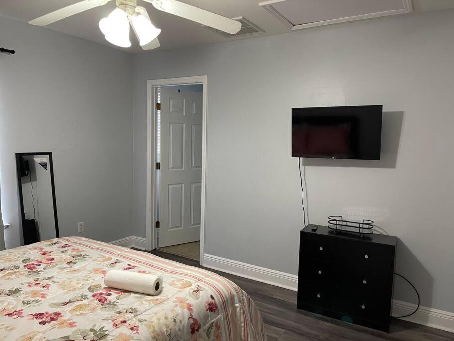 Cheerful 3-Bedrooms With Free Parking On Premises Tallahassee Eksteriør billede